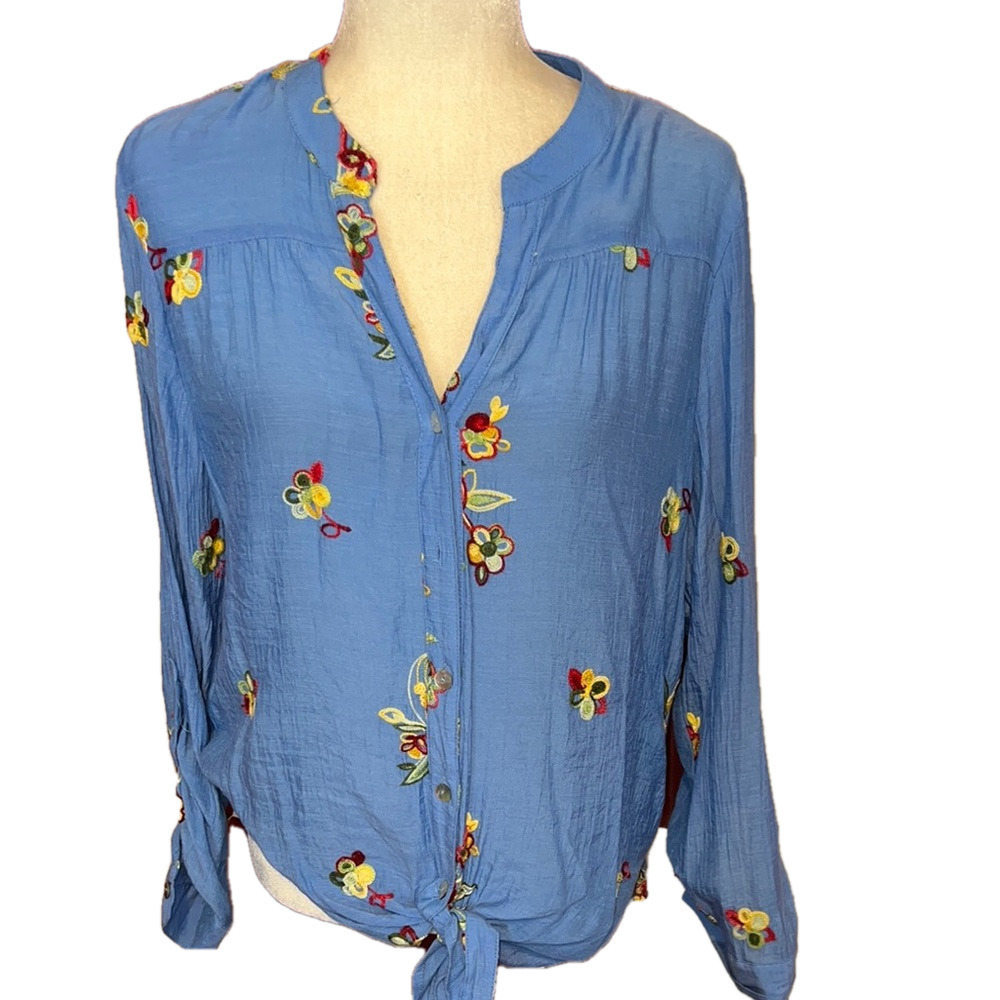 Fig & Flower Floral Embroidered Blue Women's Top Large